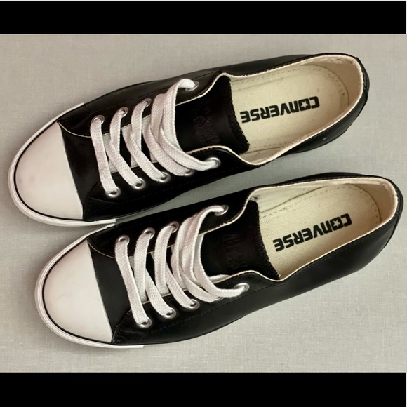 Converse All Stars - Picture 1 of 4